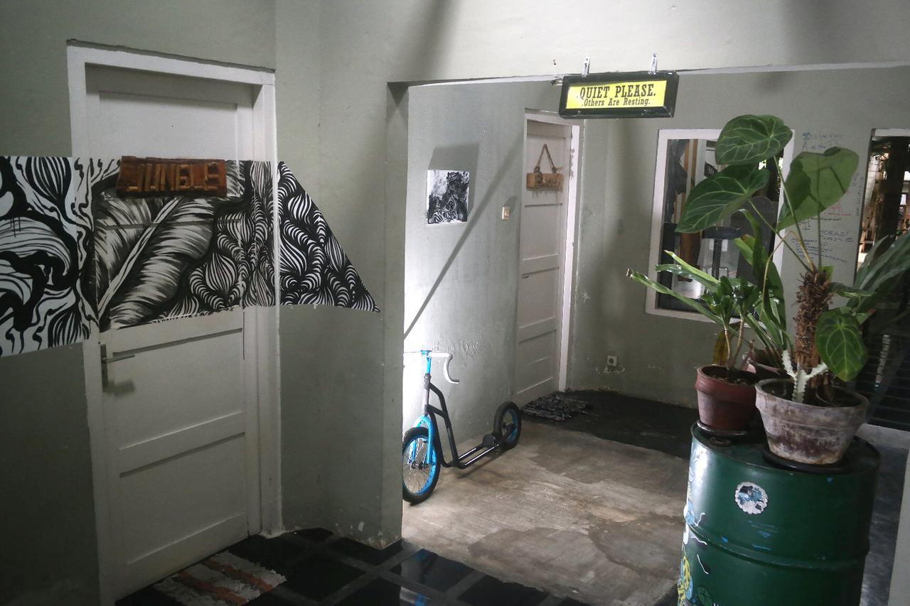 Abrakadabra! Artbnb Джок'якарта Екстер'єр фото