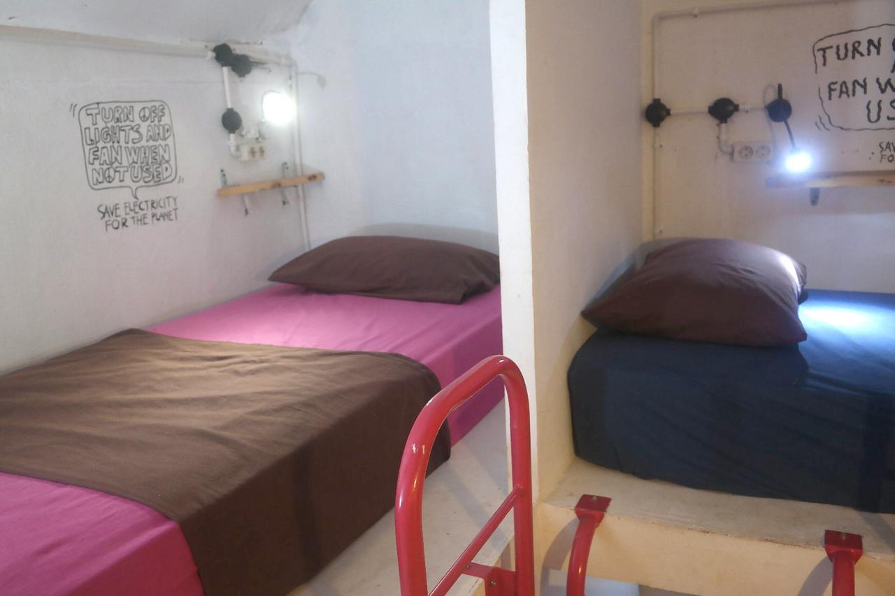 Abrakadabra! Artbnb Джок'якарта Екстер'єр фото